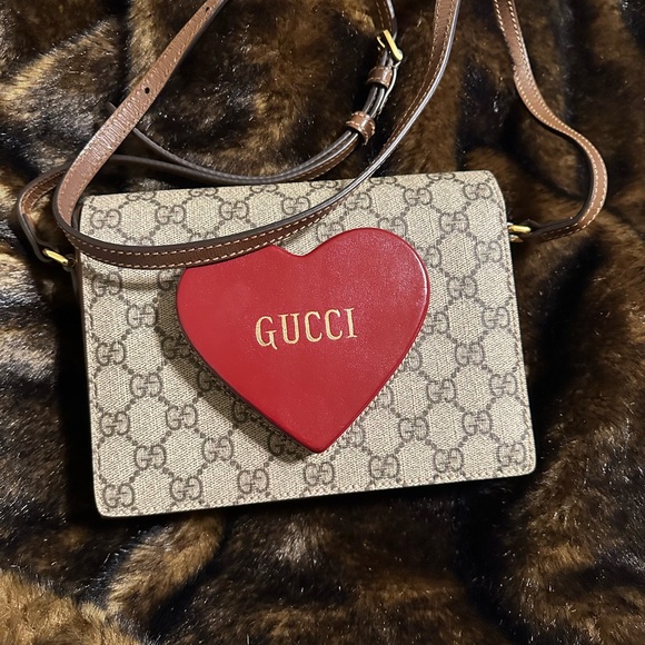 Gucci Crossbody & Wallet - Picture 2 of 8